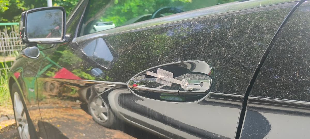 Deblocare ușă Mercedes E-Class noaptea — lăcătuș auto mobil intervine fără avarii la mașina clientului