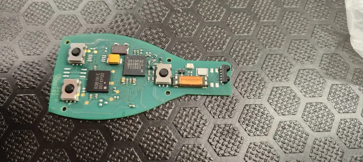 Cheie auto reparată pentru Mercedes, cheie FBS3, placă electronică.