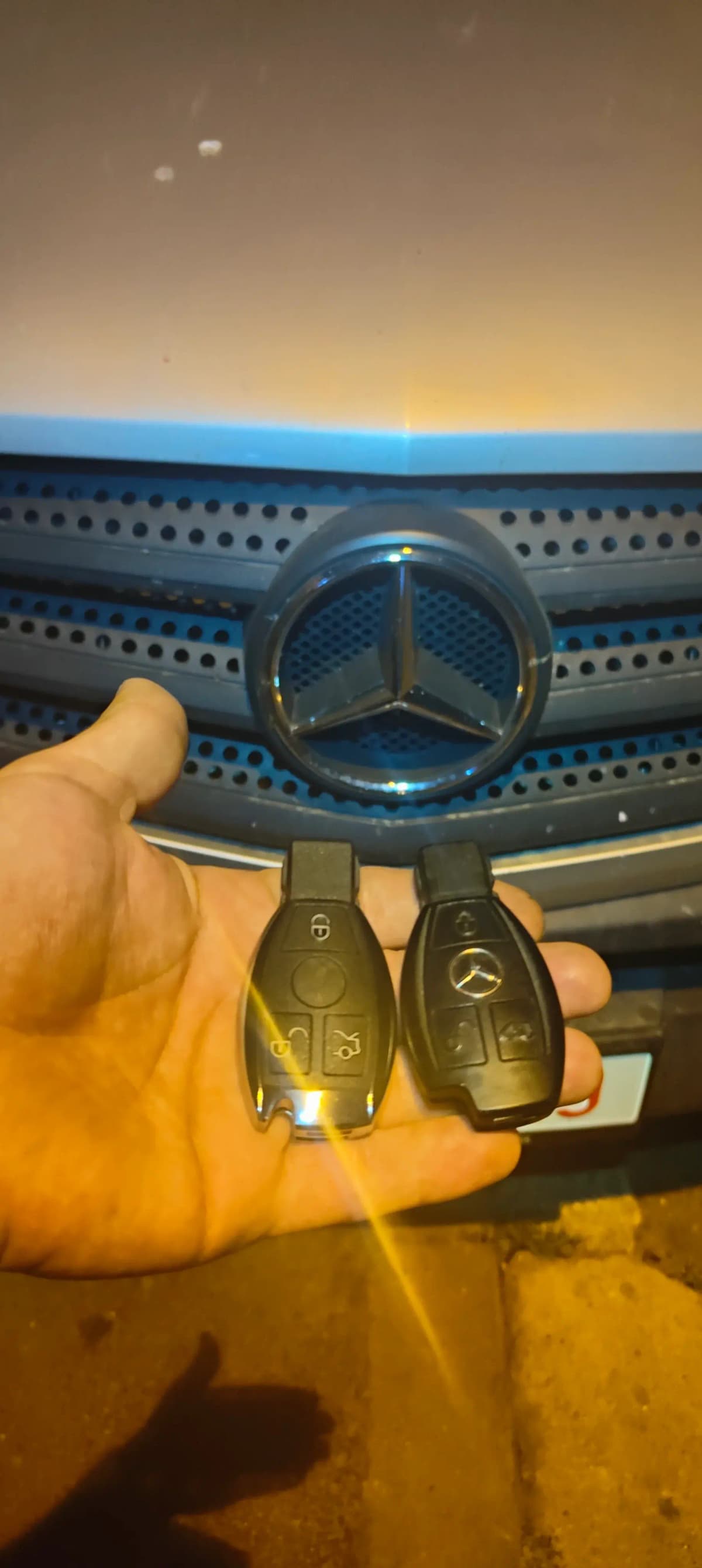 Cheie nouă programată pentru Mercedes E-Class W211.
