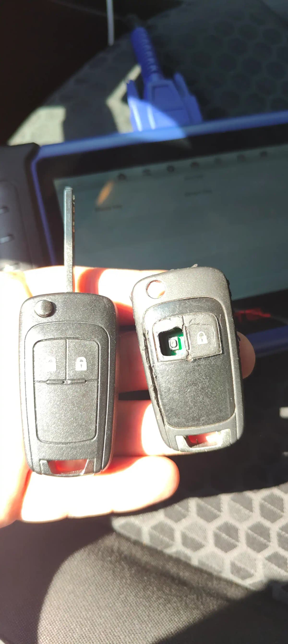 Cheie nouă programată pentru Opel Astra J 2011.
