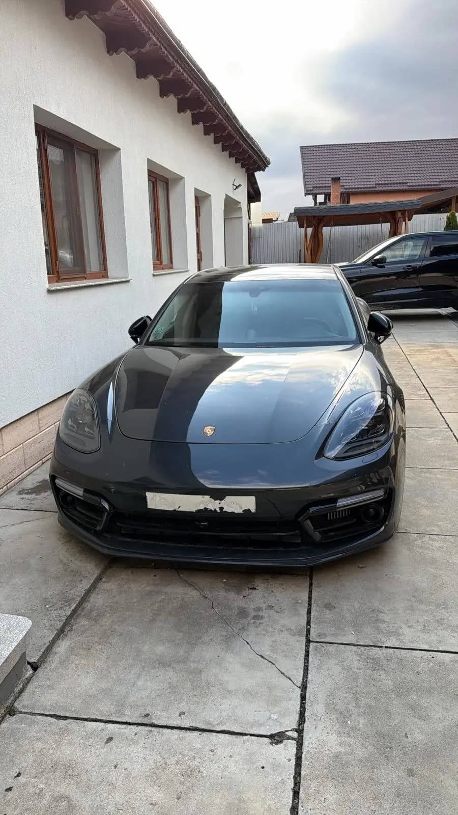 Ușă auto deblocată pentru Porsche Panamera 2018.