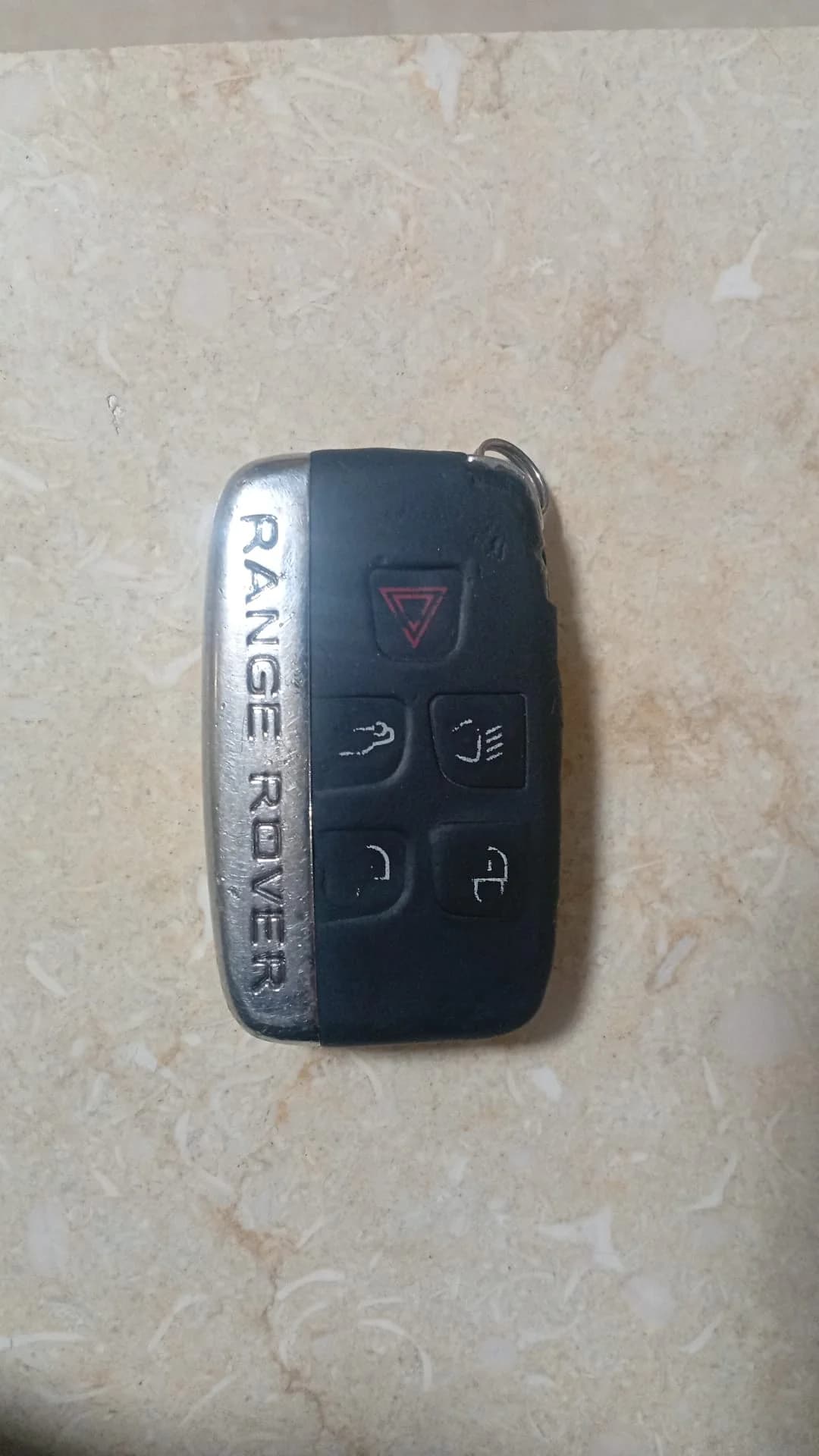 Copie de cheie făcută pentru Land Rover Range Rover.