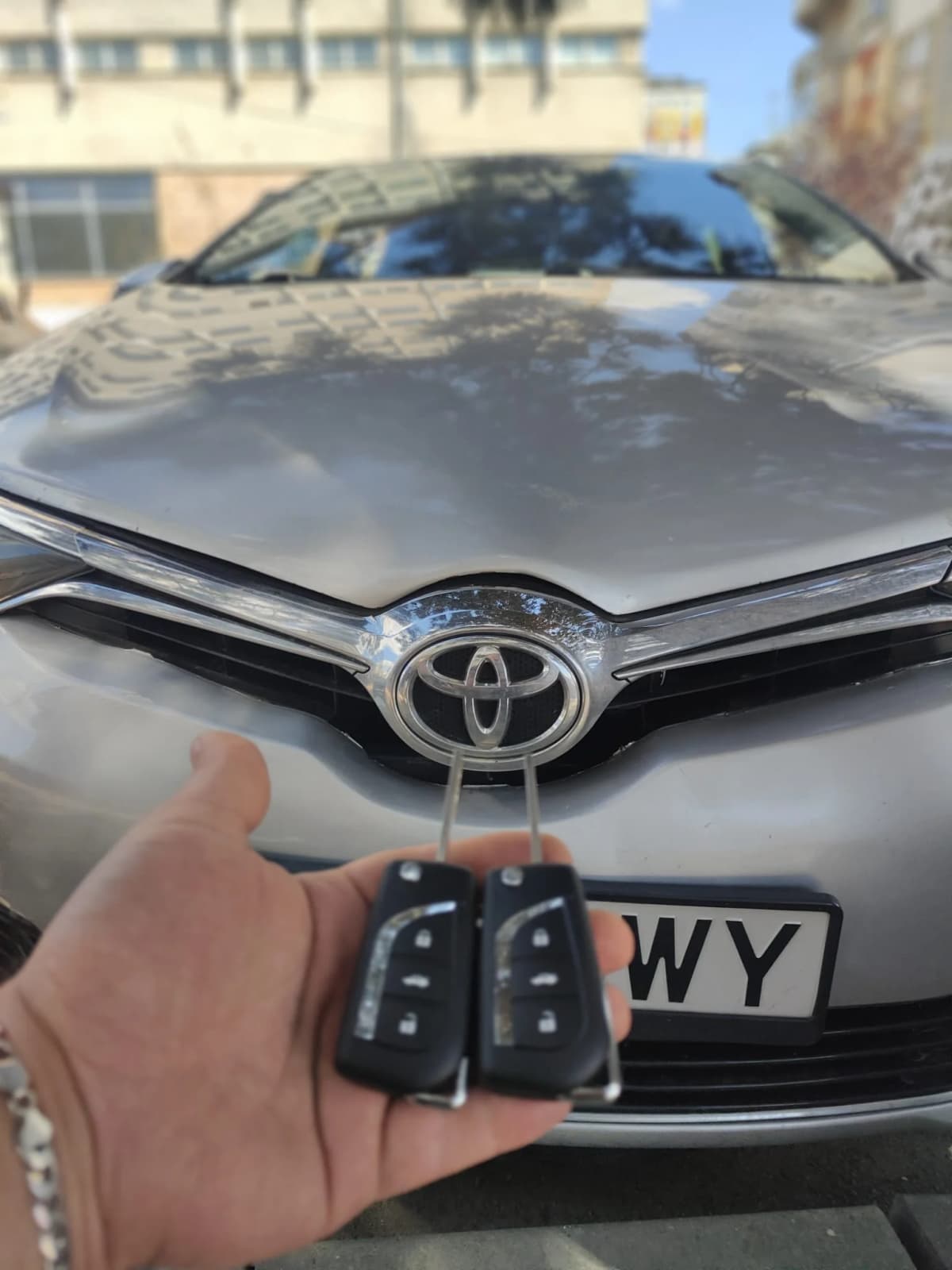 Cheie nouă făcută după pierderea cheii pentru Toyota Auris 2017, 2 chei noi.