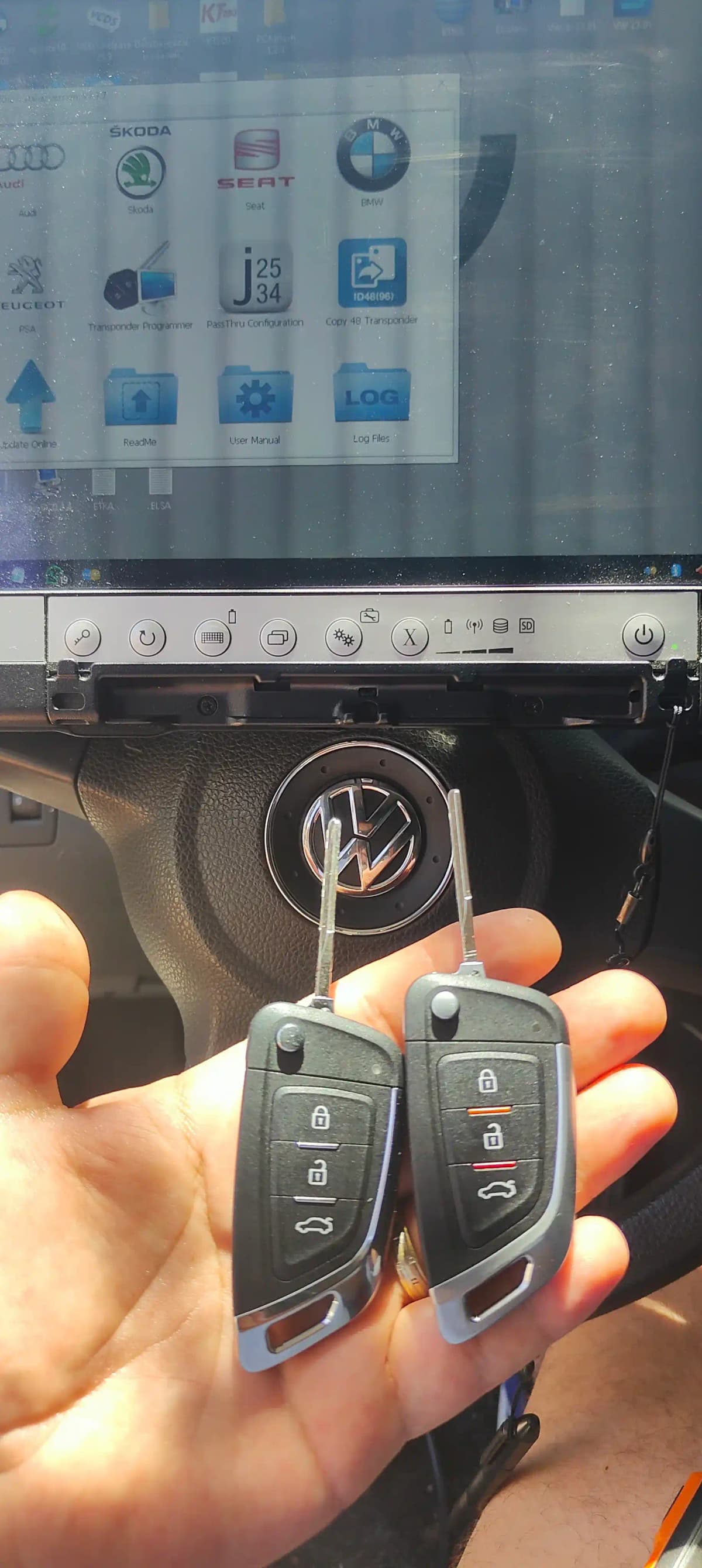 VW Golf 7 MQB48 — programare cheie transponder pe loc Piatra Neamț